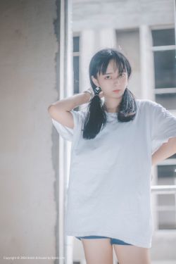 丰臀翘乳